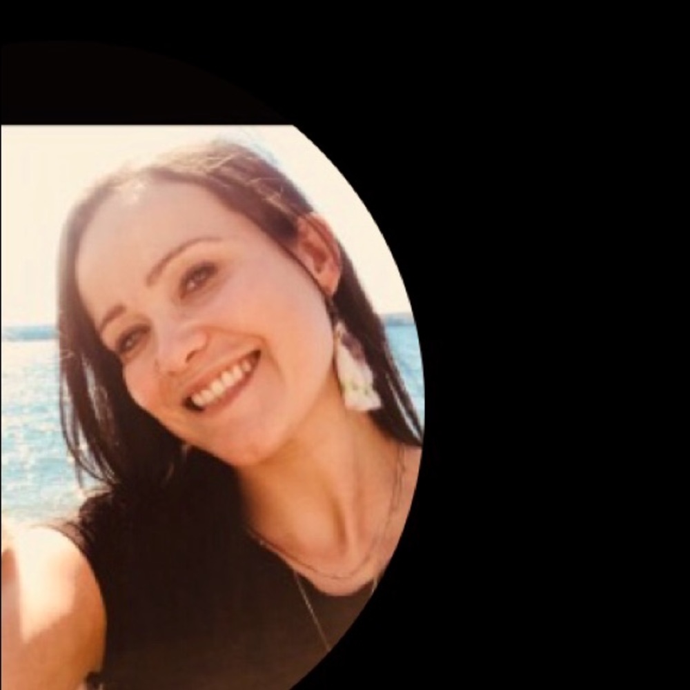 Meet your Posher, Neysa